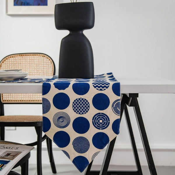 Blue Point Table Runner -- Delicors