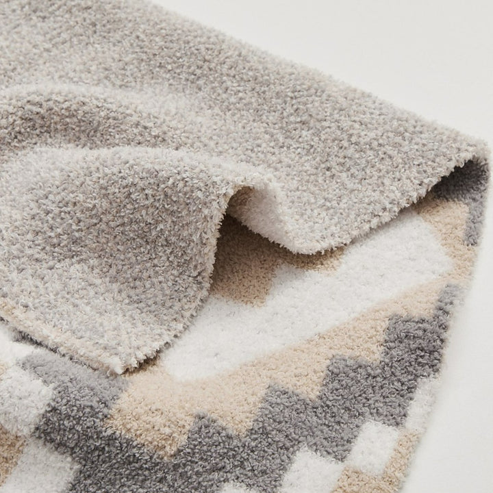 Bold Aztec Pattern Blanket -Throw- Delicors
