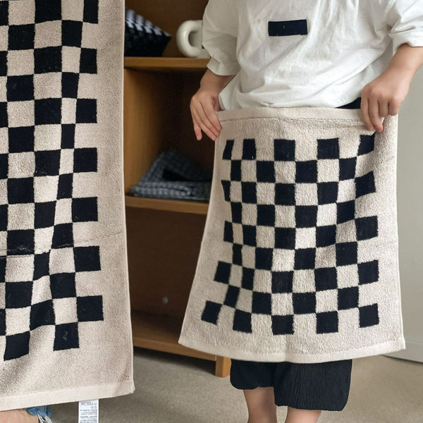 Checkered Plus Towel -Towel- Delicors