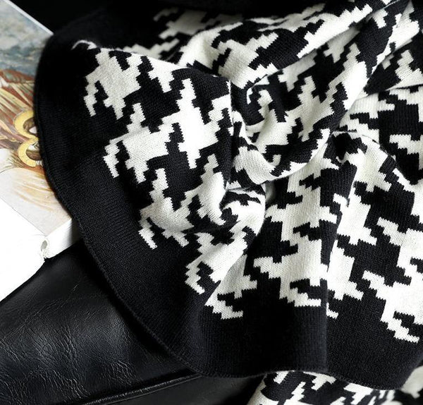 Classic Pied De Poule Throw Blanket -- Delicors