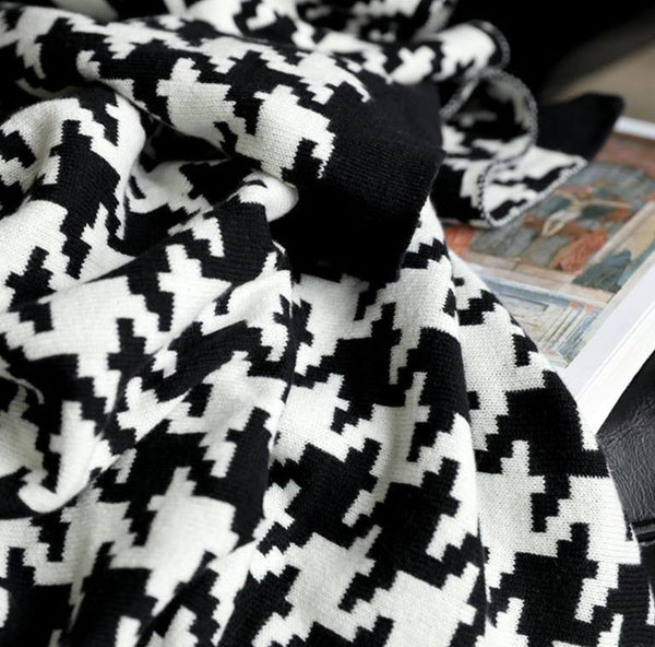 Classic Pied De Poule Throw Blanket -- Delicors