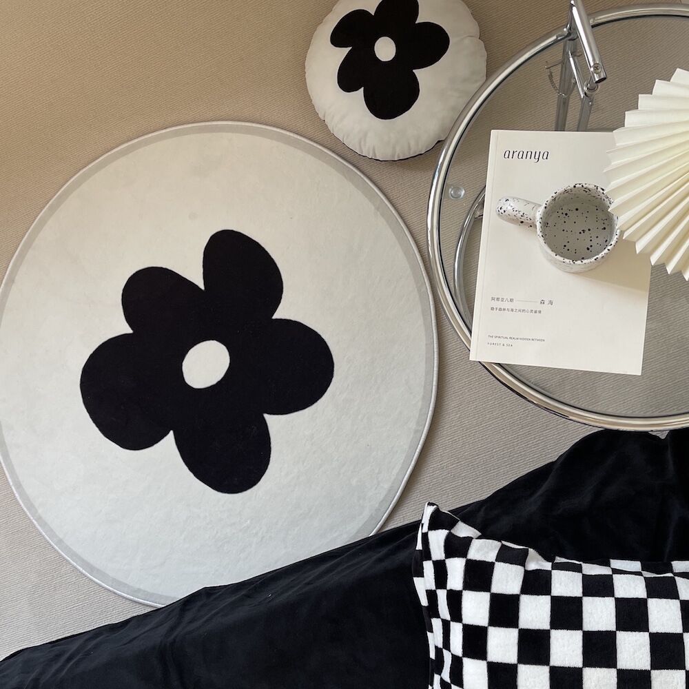 Ebony Flower Rug -Bath Mats & Rugs- Delicors