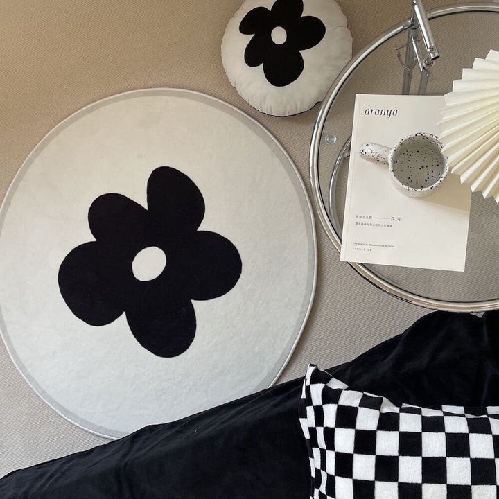 Ebony Flower Rug -Bath Mats & Rugs- Delicors
