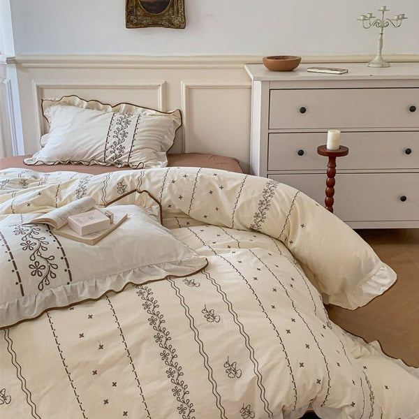 Embroidered Leaf Quilt Cover Set -Bedding- Delicors