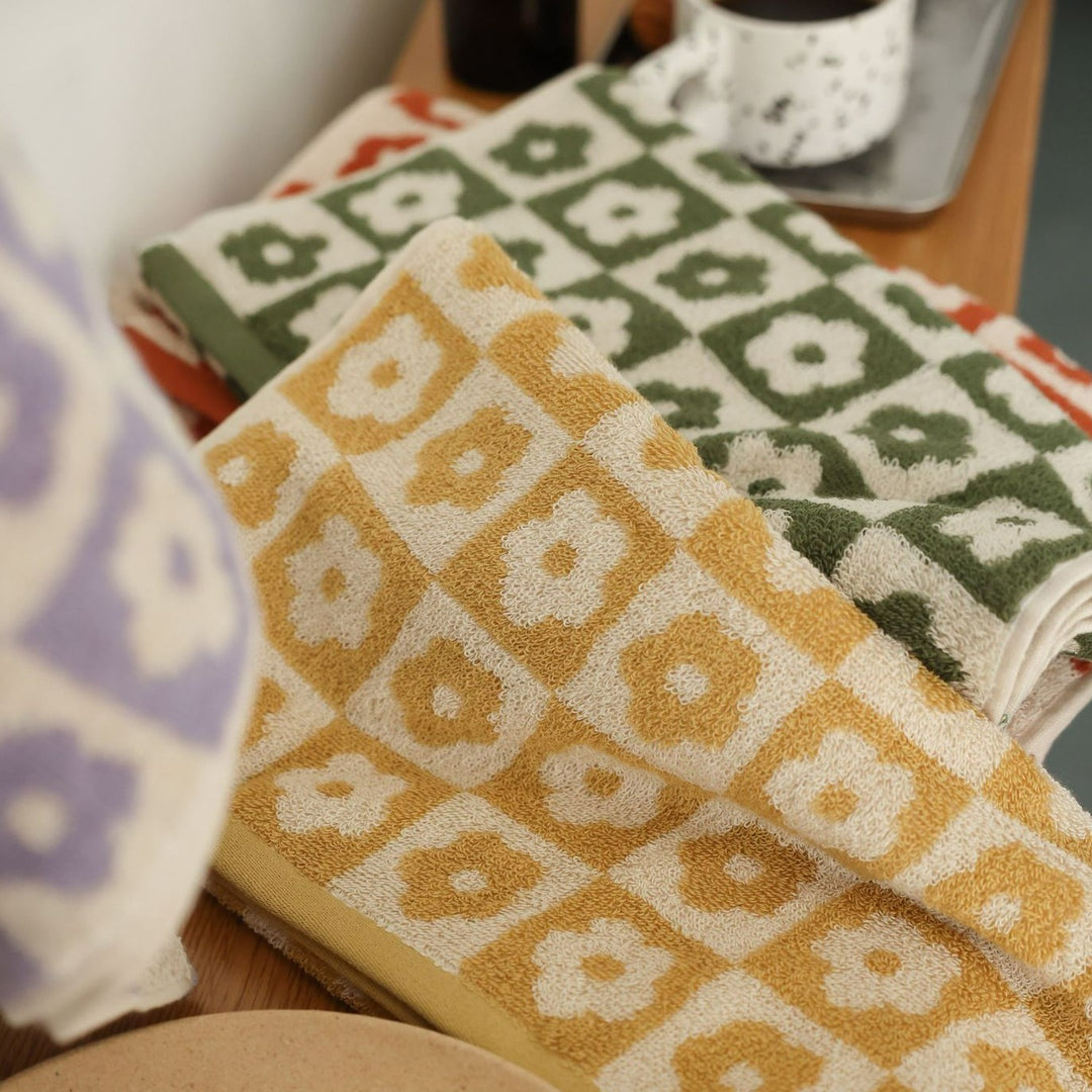 Floral Checkered Towel Collection -Towel- Delicors