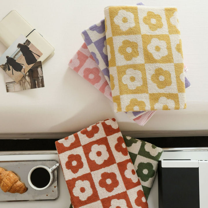 Floral Checkered Towel Collection -Towel- Delicors