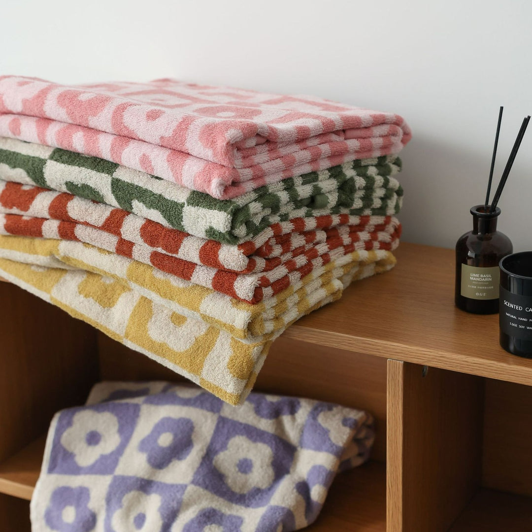 Floral Checkered Towel Collection -Towel- Delicors