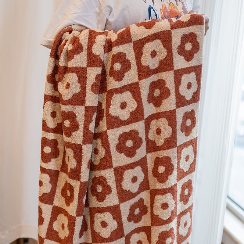 Floral Checkered Towel Collection -Towel- Delicors