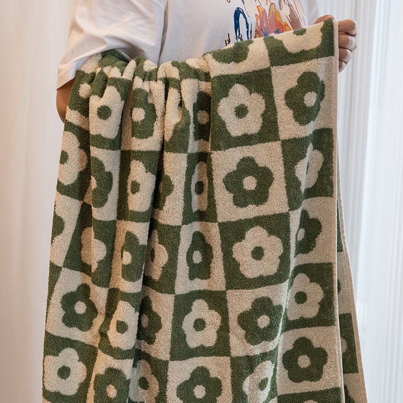 Floral Checkered Towel Collection -Towel- Delicors