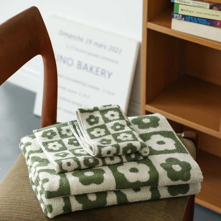 Floral Checkered Towel Collection -Towel- Delicors