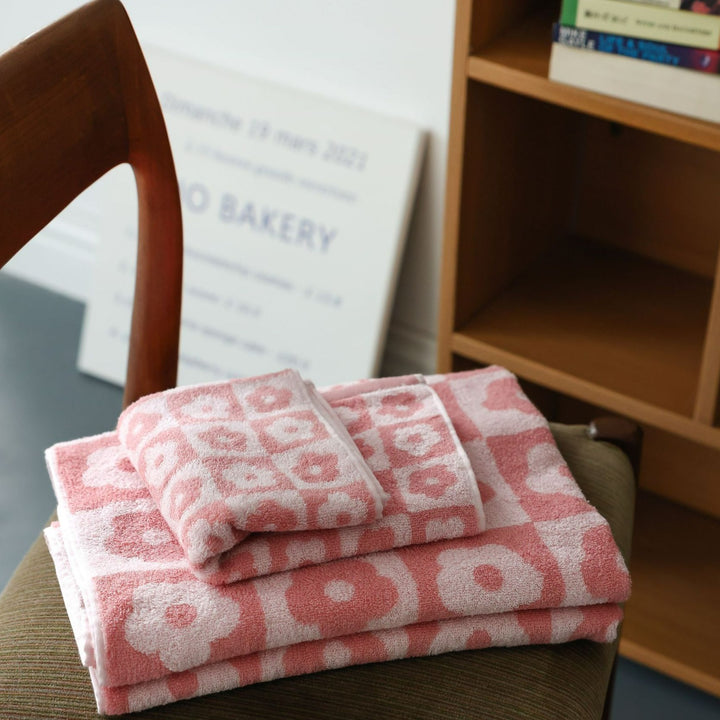 Floral Checkered Towel Collection -Towel- Delicors