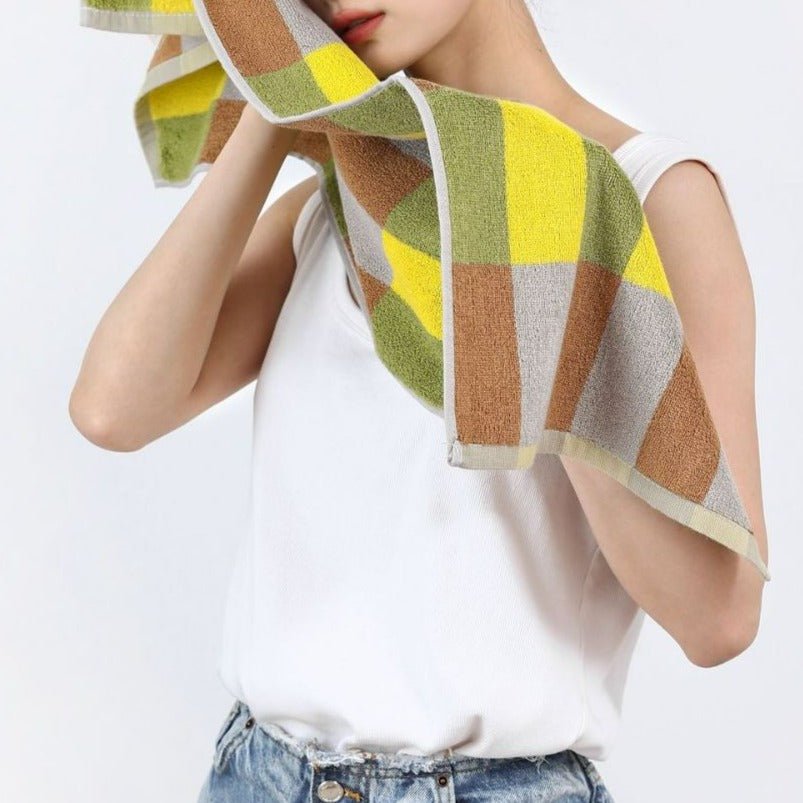 Funky Checkered Towel Set -Towel- Delicors