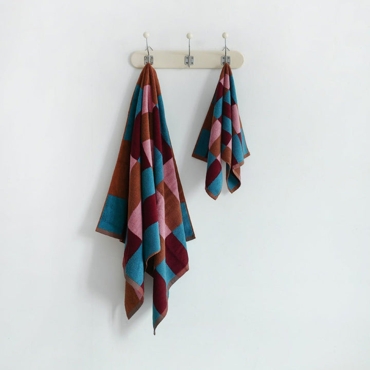 Funky Checkered Towel Set -Towel- Delicors