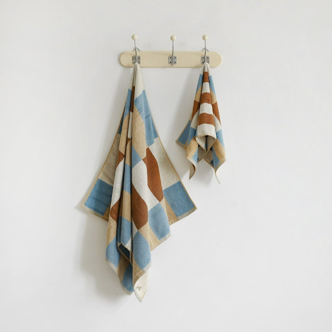 Funky Checkered Towel Set -Towel- Delicors