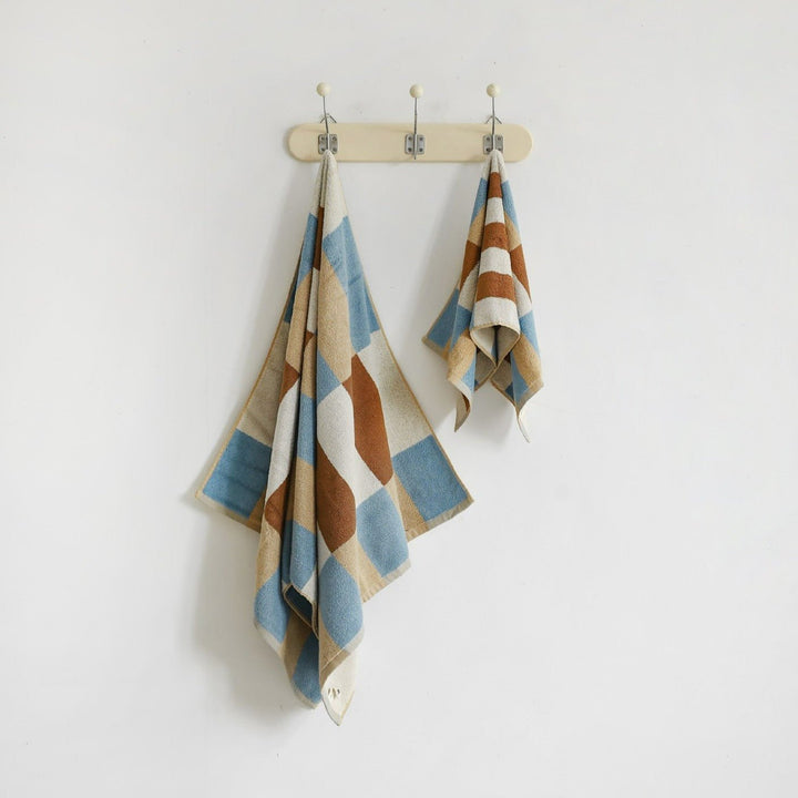 Funky Checkered Towel Set -Towel- Delicors