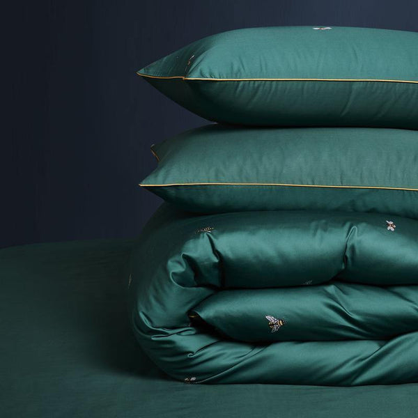 Gold Bee Bedding Set -- Delicors