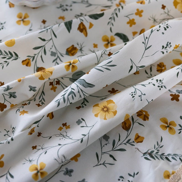 Golden Wattle Tassel Table Cloth -- Delicors