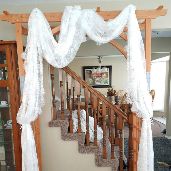 Joyful Lace Table Runner -- Delicors
