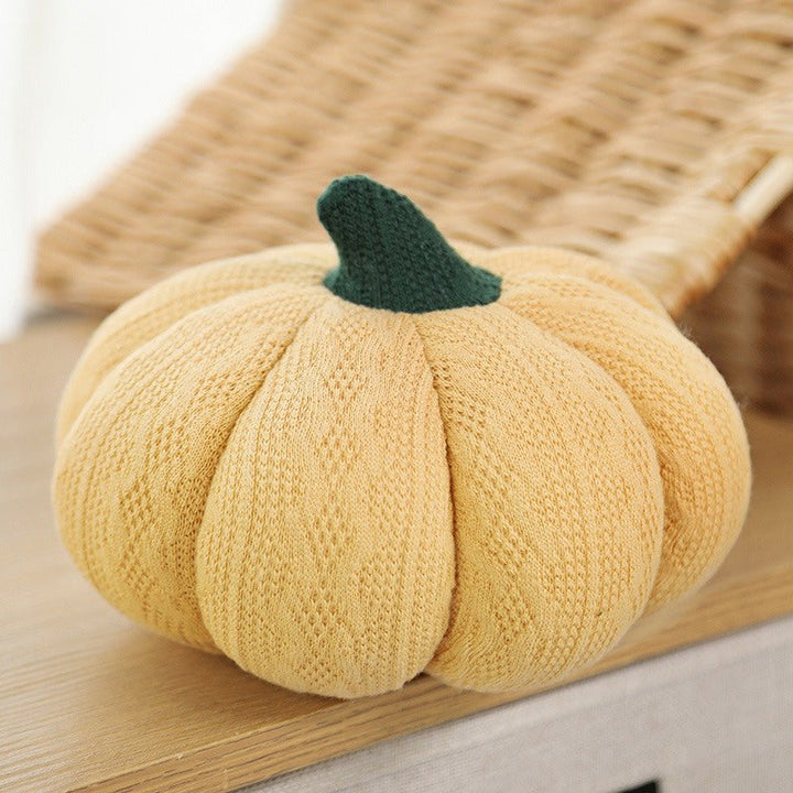 Knitted Pumpkin Cushion -- Delicors