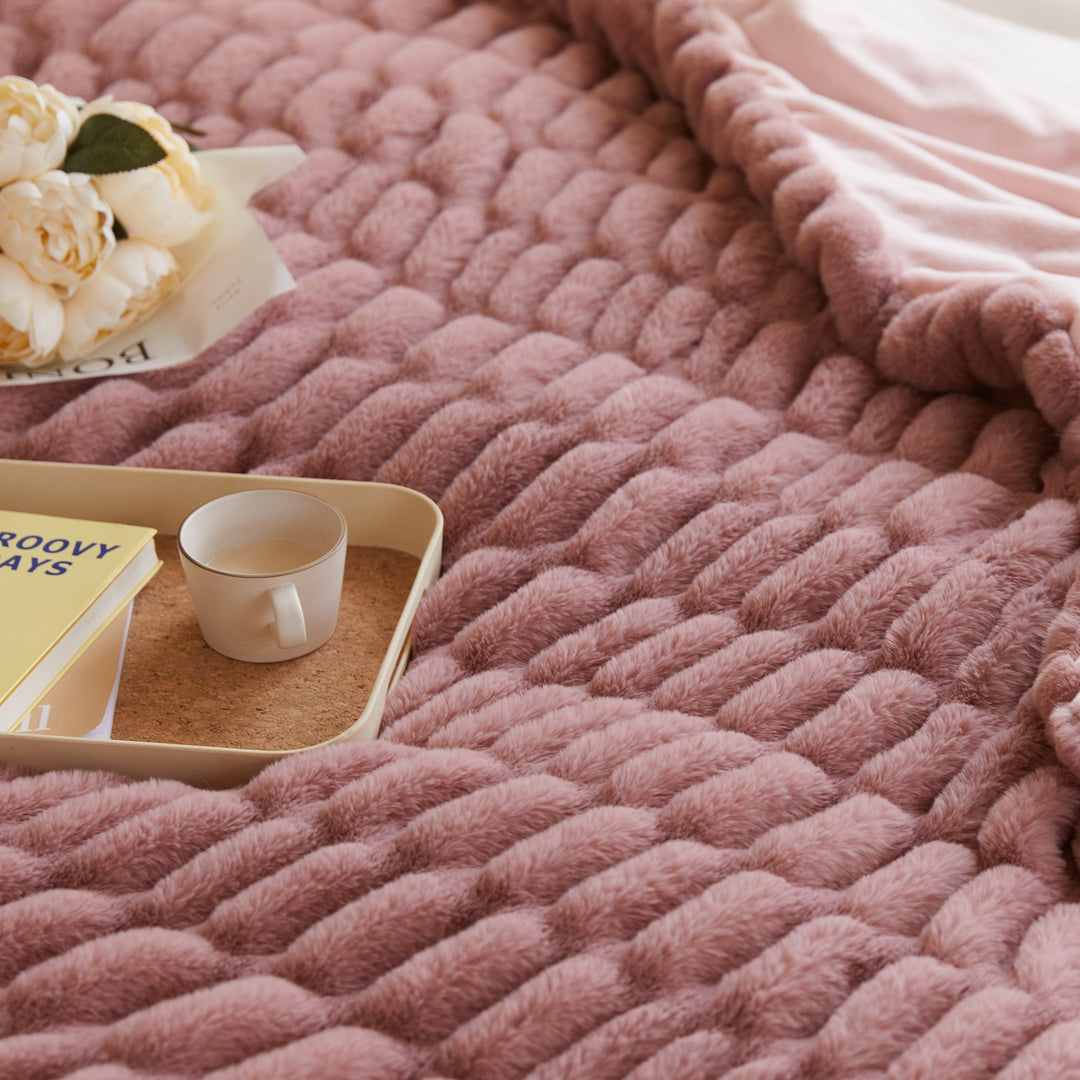 Marie Puffed Blanket Collection -Throw- Delicors