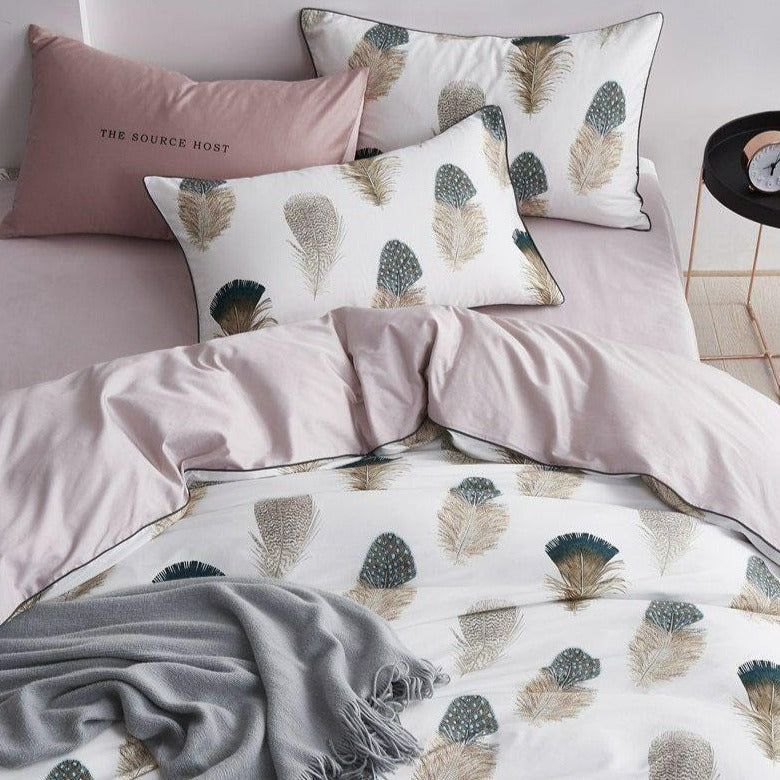 Native Feathers Bedding Set -- Delicors