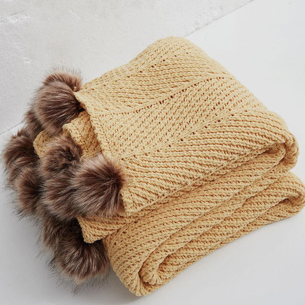 Pom Pom Fur Blanket -Throw- Delicors