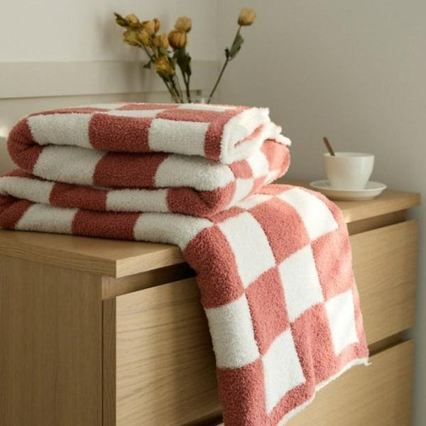 Retro Checkerboard Plus Blanket -Throw- Delicors
