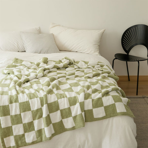 Retro Checkerboard Plus Blanket -Throw- Delicors