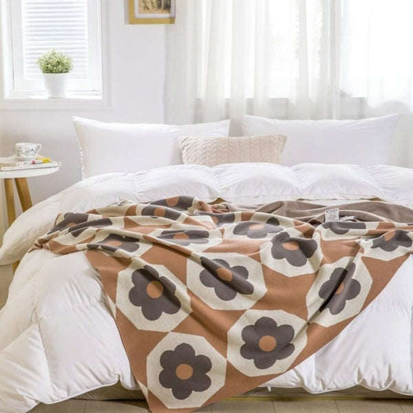Retro Flower Blanket -Throw- Delicors