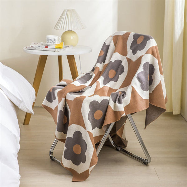 Retro Flower Blanket -Throw- Delicors