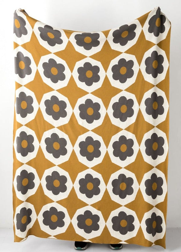 Retro Flower Blanket -Throw- Delicors