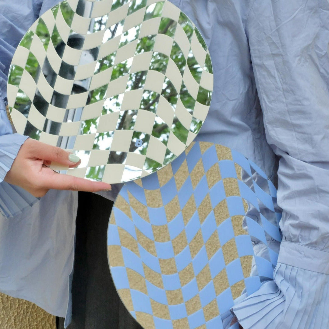 Round Wavy Checkerboard Mirror Acrylic Tray Collection -- Delicors