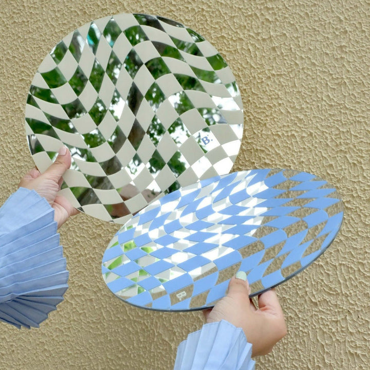 Round Wavy Checkerboard Mirror Acrylic Tray Collection -- Delicors