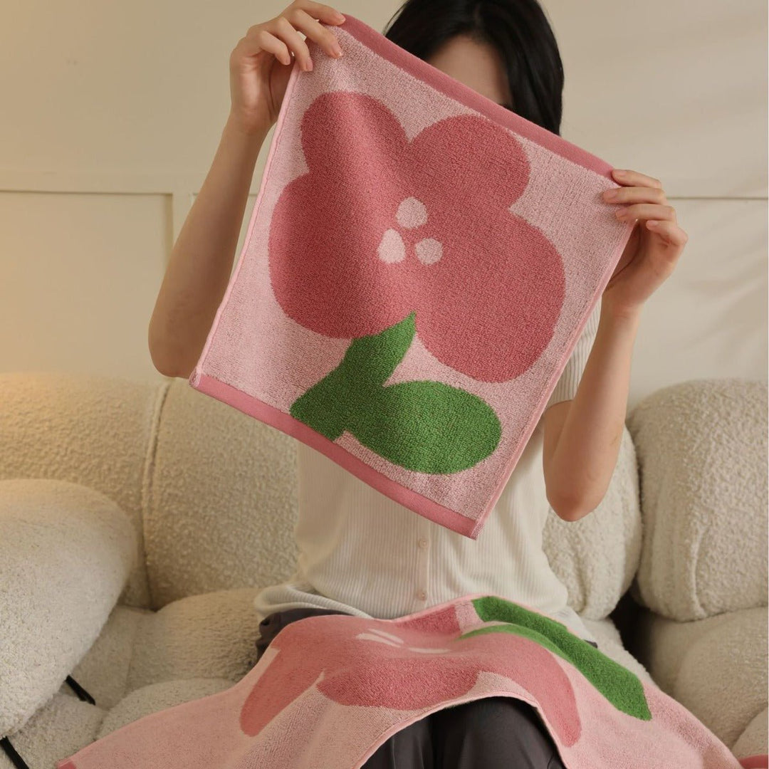 Simple Flower Towel Set -- Delicors
