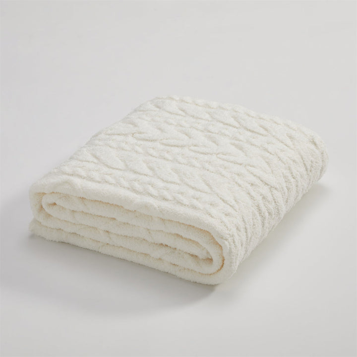 Snow White Cable Knit Blanket -- Delicors