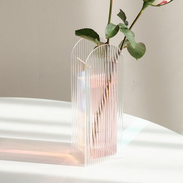 Transparent Wavy Acrylic Vase Collection -- Delicors