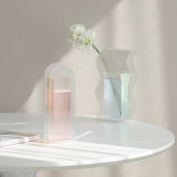 Transparent Wavy Acrylic Vase Collection -- Delicors