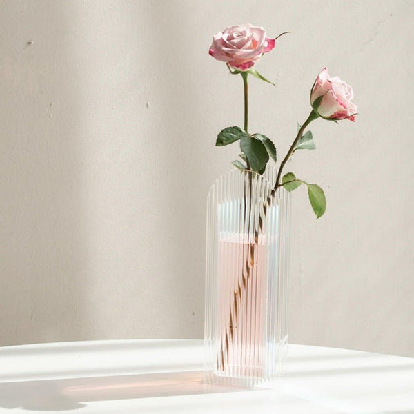 Transparent Wavy Acrylic Vase Collection -- Delicors