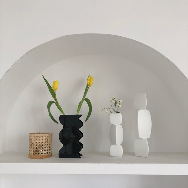 Wavy Acrylic Vase Collection -- Delicors