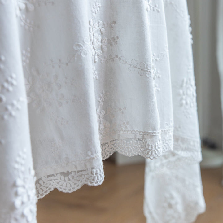 White Blossom Lace Table Cloth -- Delicors