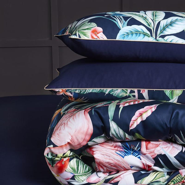 Wild Flamingo Bedding Set -- Delicors