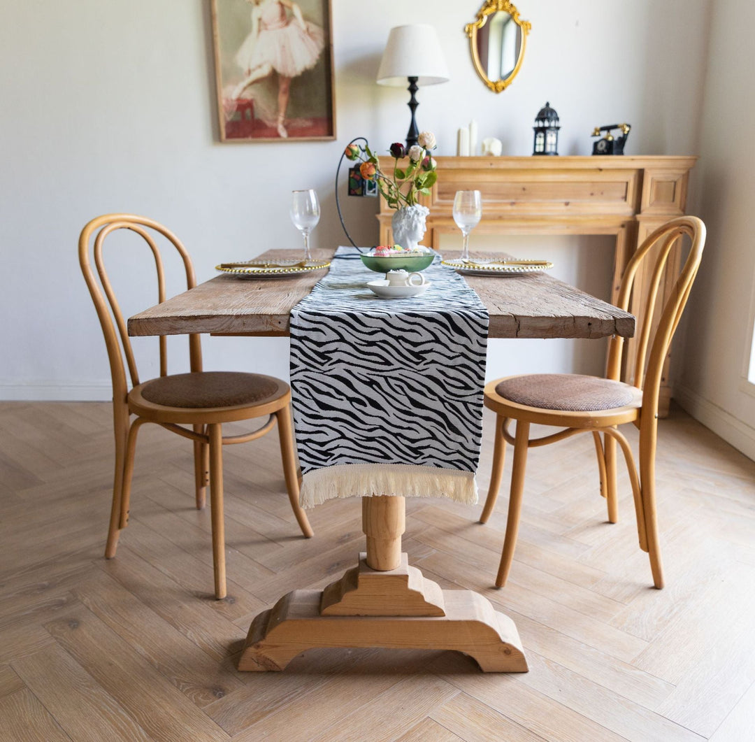 Zebra Frill Table Runner Collection -Table Runner- Delicors