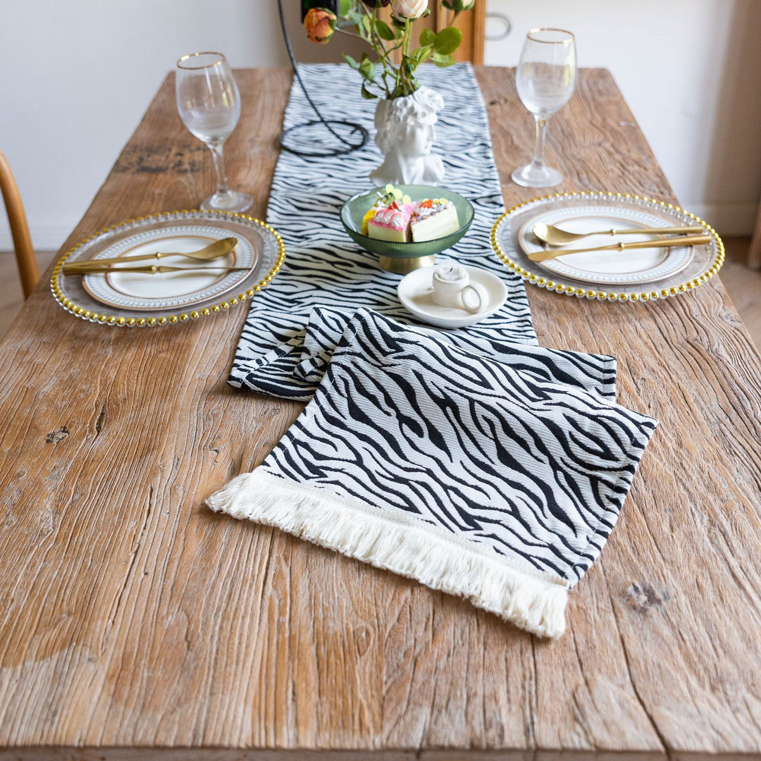 Zebra Frill Table Runner Collection -Table Runner- Delicors