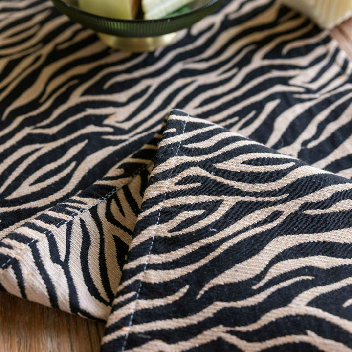Zebra Frill Table Runner Collection -Table Runner- Delicors