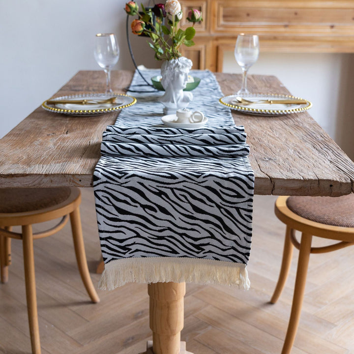 Zebra Frill Table Runner Collection -Table Runner- Delicors