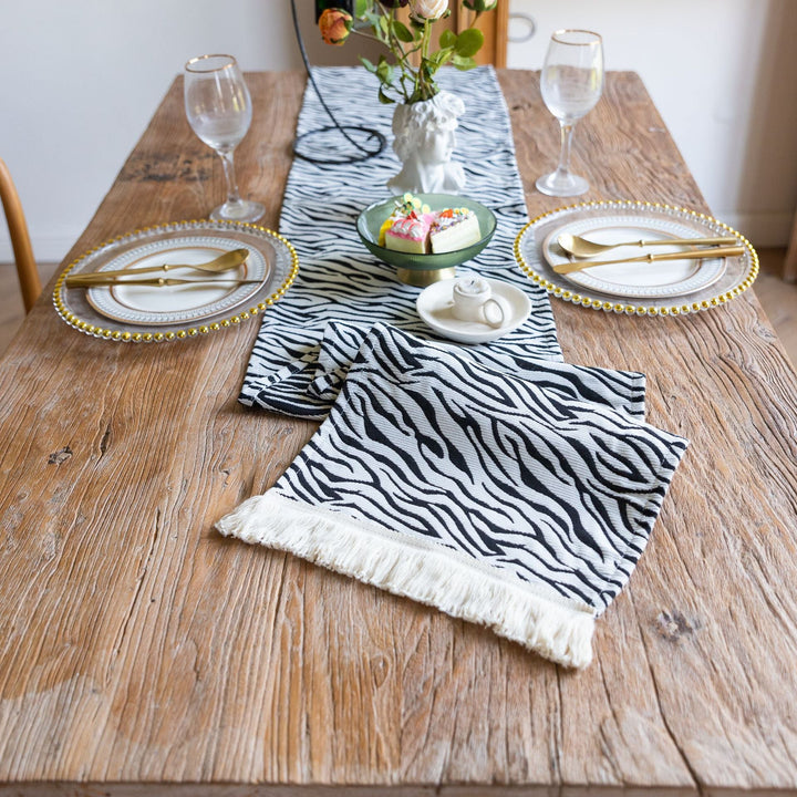 Zebra Frill Table Runner Collection -Table Runner- Delicors